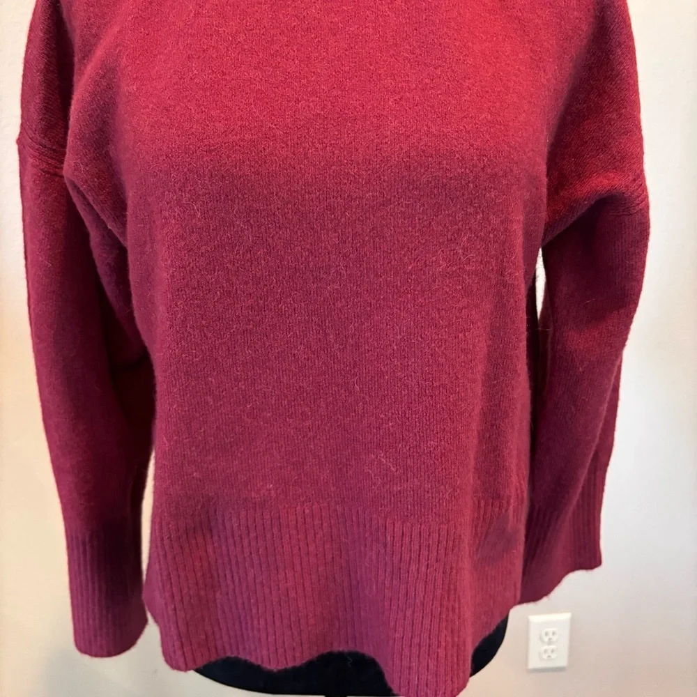 J Crew Supersoft Wool Blend Turtleneck Sweater in Rich Burgundy, Small